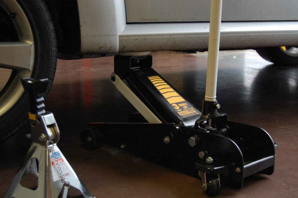 How To Use a Floor Jack Properly A Step by Step Guide Line