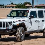 white jeep rubicon suv